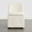 Chaise rembourrée avec housse lavable et roulettes-370145912