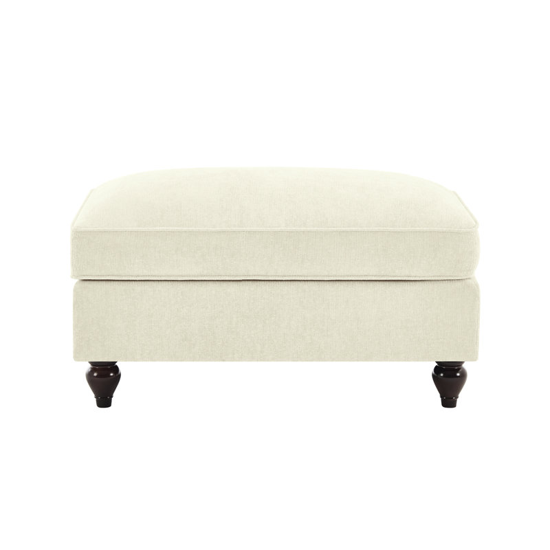 Chenille de beige et de blanc avec des jupes détachables pour obtenir deux styles différents.