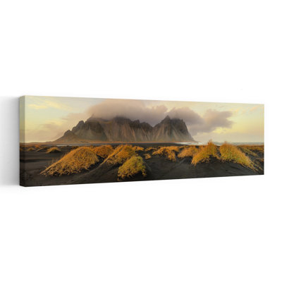 «Dramatic Black Sand Coast», art mural dramatique serein et tranquille