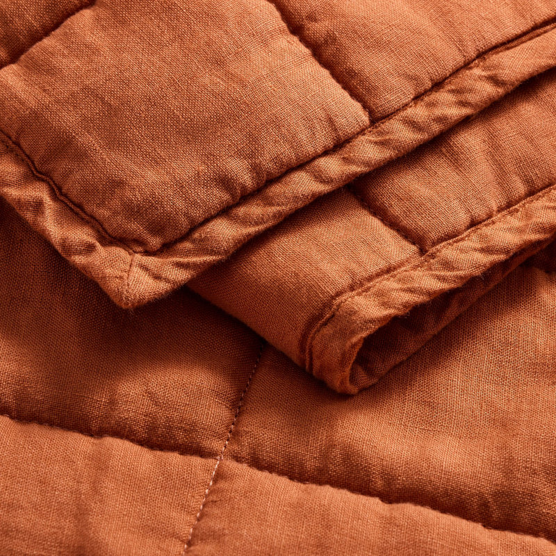 Ester Modern & Contemporary Percale Quilt, Queen Quilt + 2 Queen Shams, Tomato