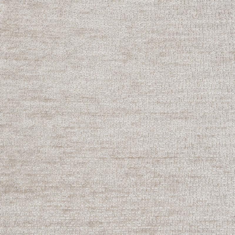 Fauteuil 1 pièce de style transitionnel avec accoudoirs souples et accoudoirs fuselés noirs, finition taupe, salon principal