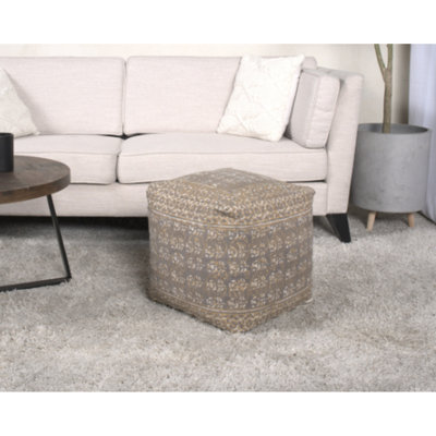 Pouf carré artisanal taupe et or, utilisable comme coussin de sol, dimensions 40 x 40 x 40 cm, poids maximal supporté : 90 kg, élément décoratif, garni de perles.