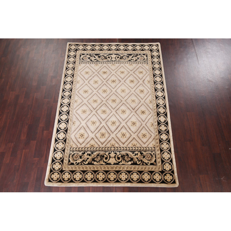 Tapis noué à la main unique en son genre