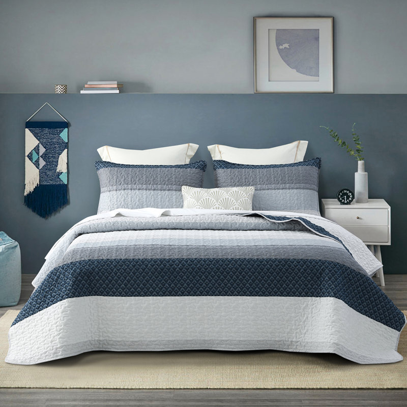 SLEEPBELLA Quilt Set King Size 3Pcs, Blue & Navy Striped Patchwork Pattern All Season Lightweight Coverlet Sets(King 106x96, Blue Patchwork)