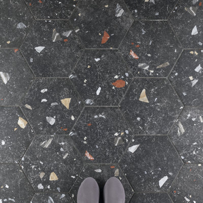 Carreau en porcelaine aspect pierre Sonar Hex 9 "x 10"