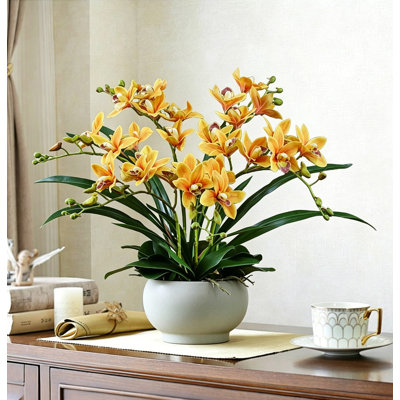 Fleurs d'orchidées artificielles dans un vase en céramique, arrangement réaliste de fausses orchidées, centre de table élégant pour salon, meuble télé, vestibule, table de salle à manger et décoration intérieure