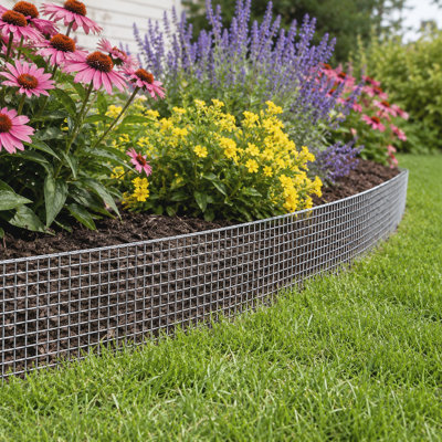 Grillage métallique blanc de 24 po x 100 pi, rouleau de treillis métallique soudé de 1/2 po, clôture pour plantes de jardin, convient aux poulaillers et à la rénovation domiciliaire