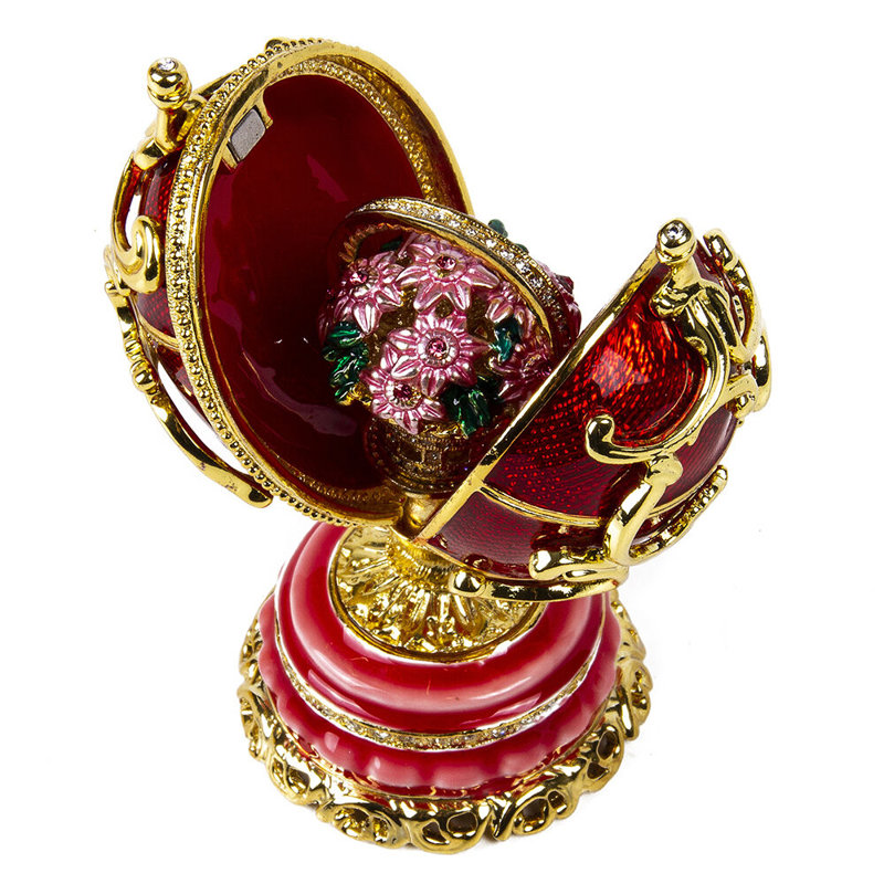 Figurines & Sculptures