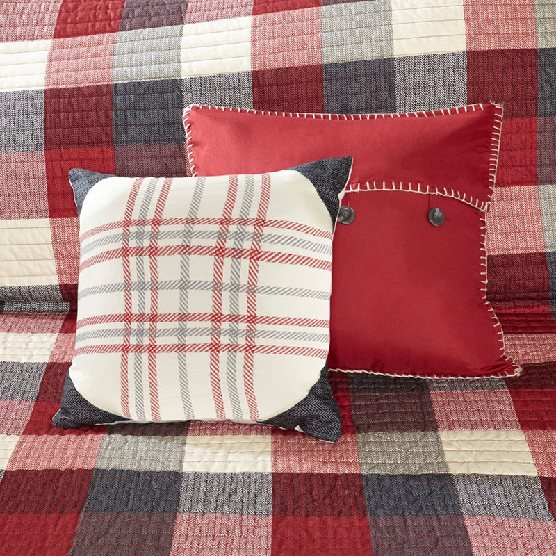 Luxurious Quilt Set Polyester Cabin Farmhouse Style Perfect For Cozy Bedrooms