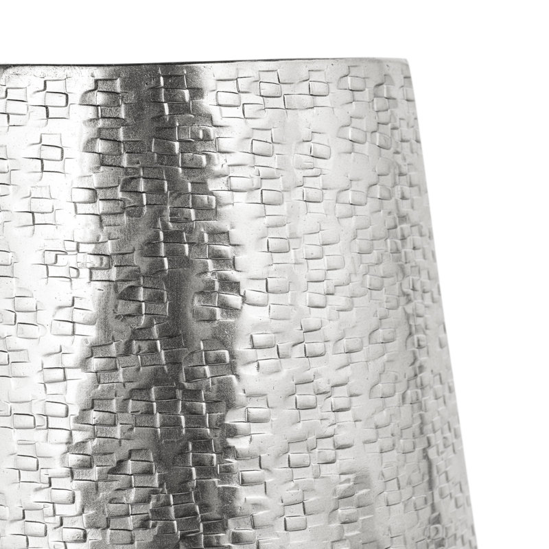 Vase de table en métal Kirbo, Argent, H 10 po x l 6,5 po x P 4 po
