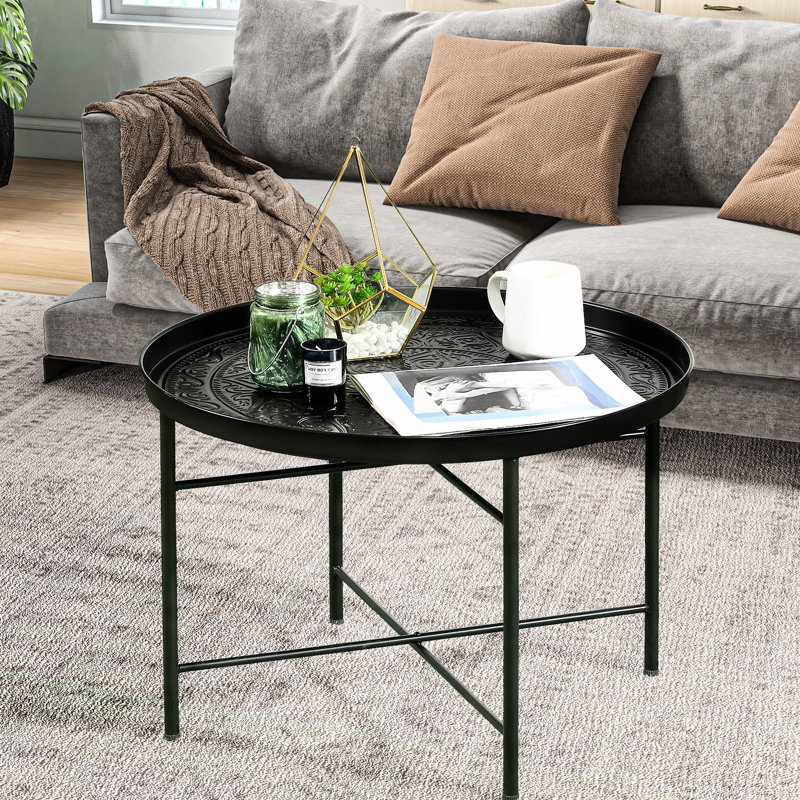 Table basse ronde vintage en métal de 24 po au design martelé. Pour le salon, la chambre à coucher. Fabrication, métal noir habilement créé. Table d'appoint de chambre à coucher. Exquise et stable