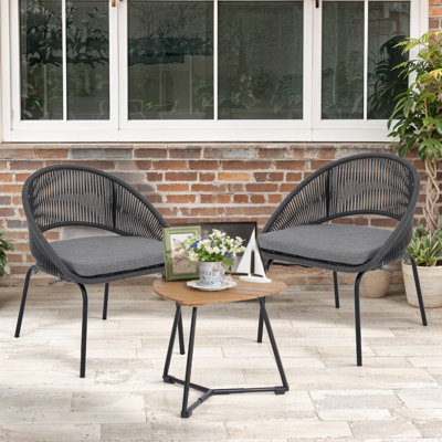 Ensemble de conversation d'extérieur en osier pour terrasse et table basse
