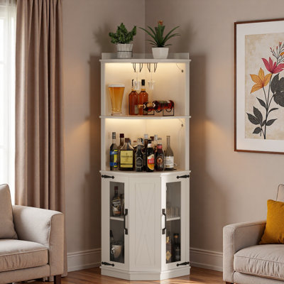 Bar d'angle avec prise de courant, tablettes réglables, éclairage à DEL, porte-verres et porte-bouteilles