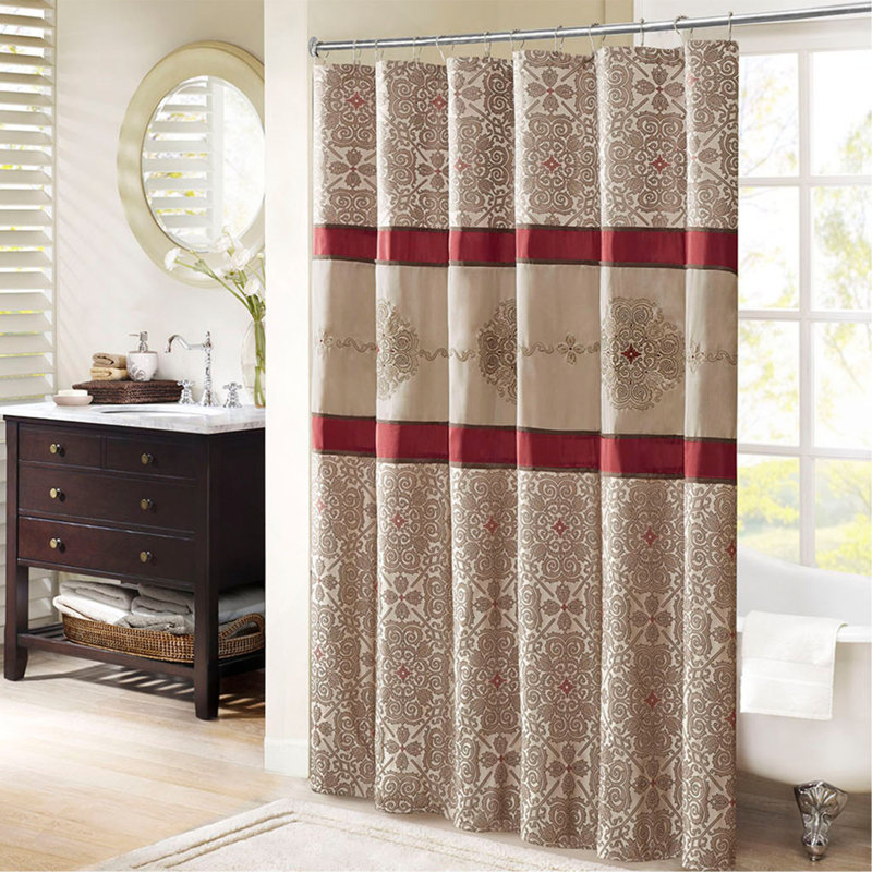 Rideau de douche brodé, Rouge