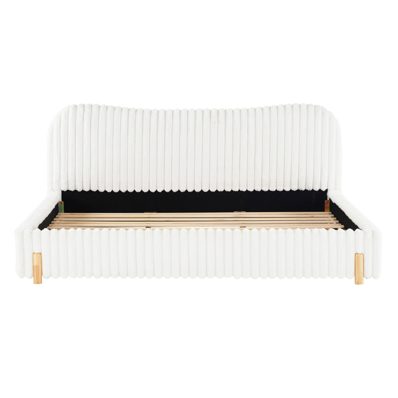 Lit tapissier épuré blanc avec tête de lit ondulée et coutures verticales, Très grand lit