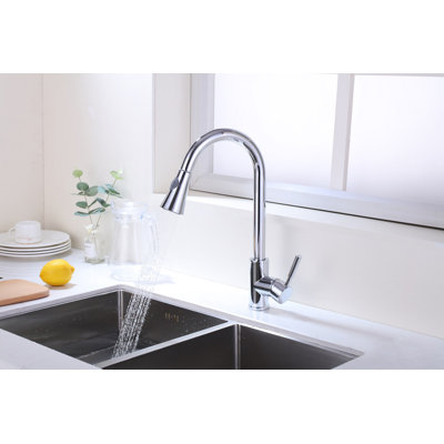 Pull Down Single Handle  Kitchen sink Faucet in Chrome