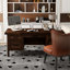 Table Whiskey 71 pouces - sans assemblage, bois d'aulne noueux, tiroirs et plateau à clavier pour bureau 71 "avec placages de couleur whisky et meubles