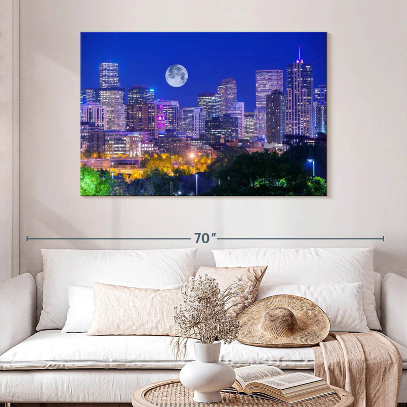 Nicci Moon Over Denver, H 32 po x l 48 po