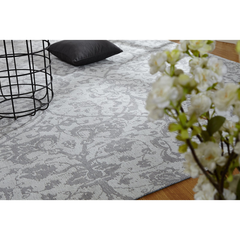 Hazy Cotton Oriental Area Rug in Platinum, Rectangle 2' x 3'