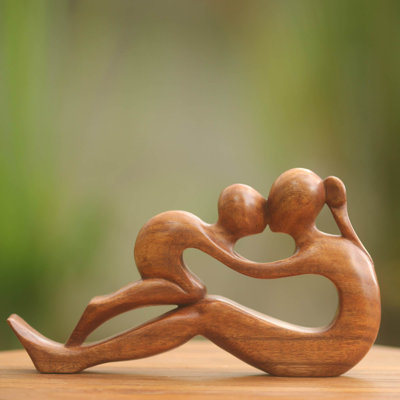 Damia Figurines & Sculptures