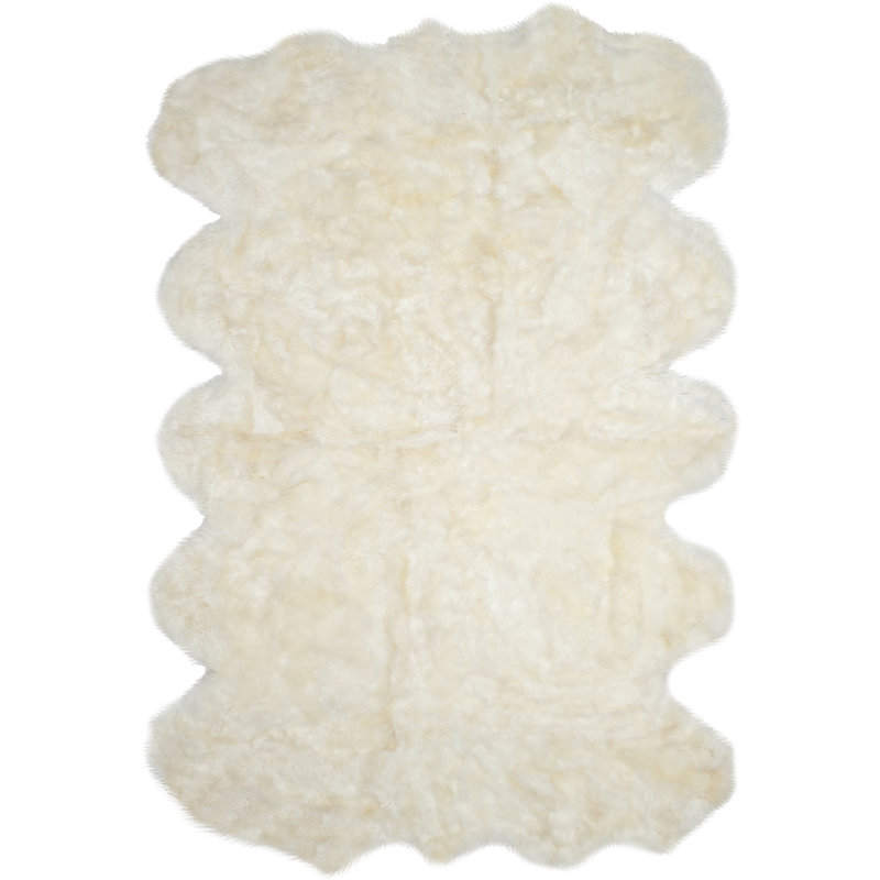 Mera Handmade Sheepskin White Area Rug, Rectangle 6' x 9'