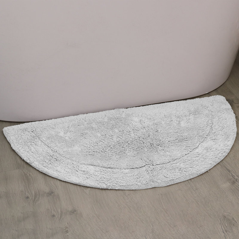 Tapis pour salle de bain Candeloro Slice 17 po x 30 po, Gris clair