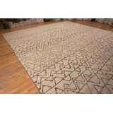 Nazmiyal Collection Oversized Modern Chevron Rug