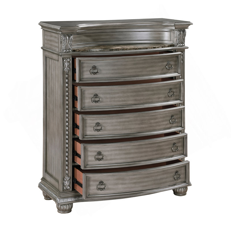 Commode de rangement traditionnelle grise à 5 tiroirs, design sculpté, insert en marbre, finitions argentées luxueuses, meuble de chambre 1 pièce, commode haute