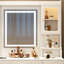 Grand meuble-lavabo de maquillage avec 5 tiroirs et plus, 2 portes et miroir, design américain, bureau blanc avec 6 grandes tablettes et 3 lumières chaudes pour le décor de la chambre à coucher