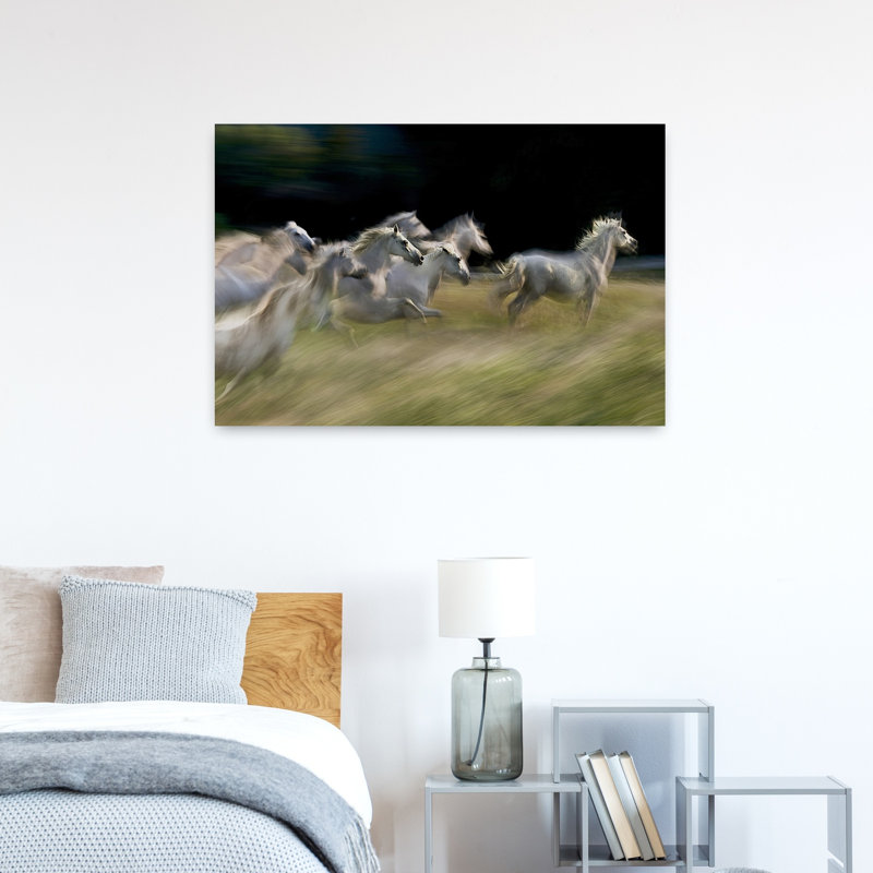 Art contemporain au galop, chevaux blancs énergiques, cheval, H 36 po x l 24 po