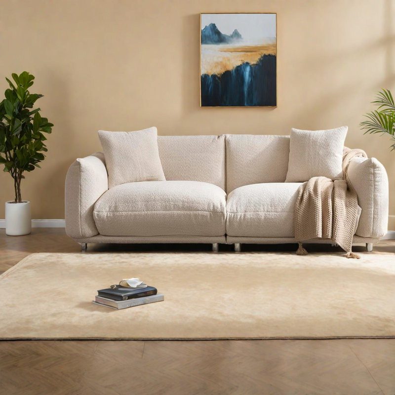 Élégants canapés en velours beige de style contemporain pour les chambres familiales