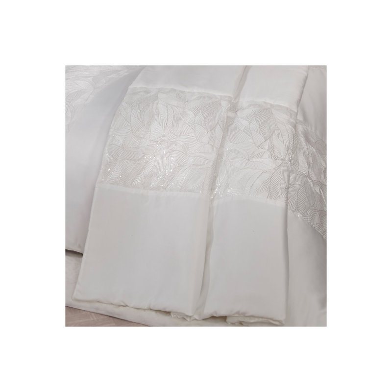 Feaster Polyester Floral Bedspread, Oyster