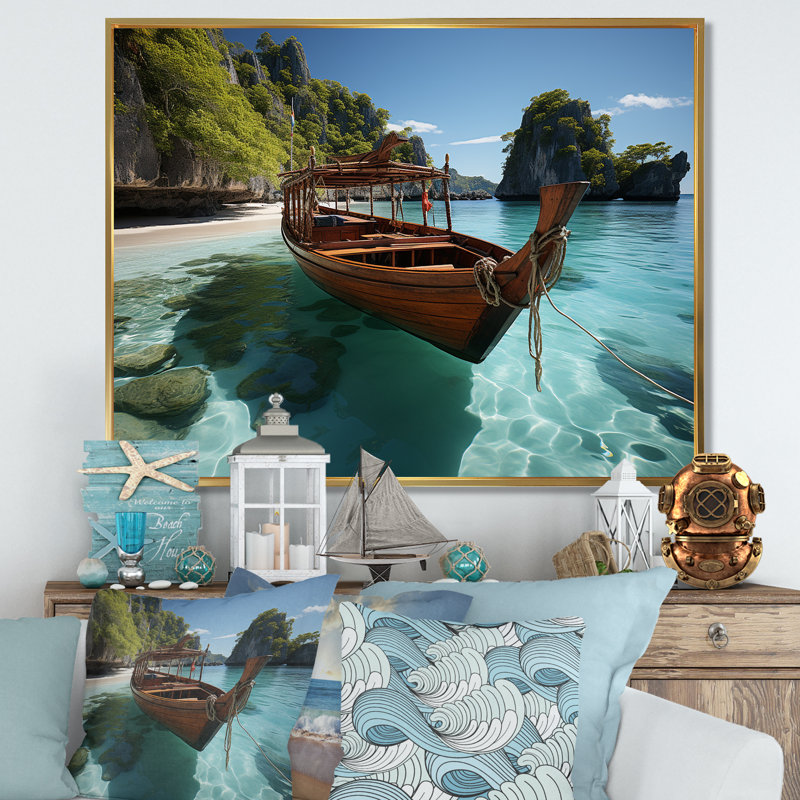 «Coastal Cradle Tranquil Waters» - art mural plage, Cadre flottant doré, H 34 po x l 44 po x P 1,5 po
