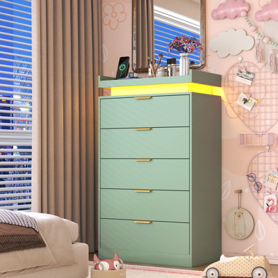 Commode à 5 tiroirs avec éclairage DEL et station de recharge, commode moderne en bois avec prise électrique pour chambre, commode de rangement de 121 cm de haut pour salon, entrée, couloir, verte
