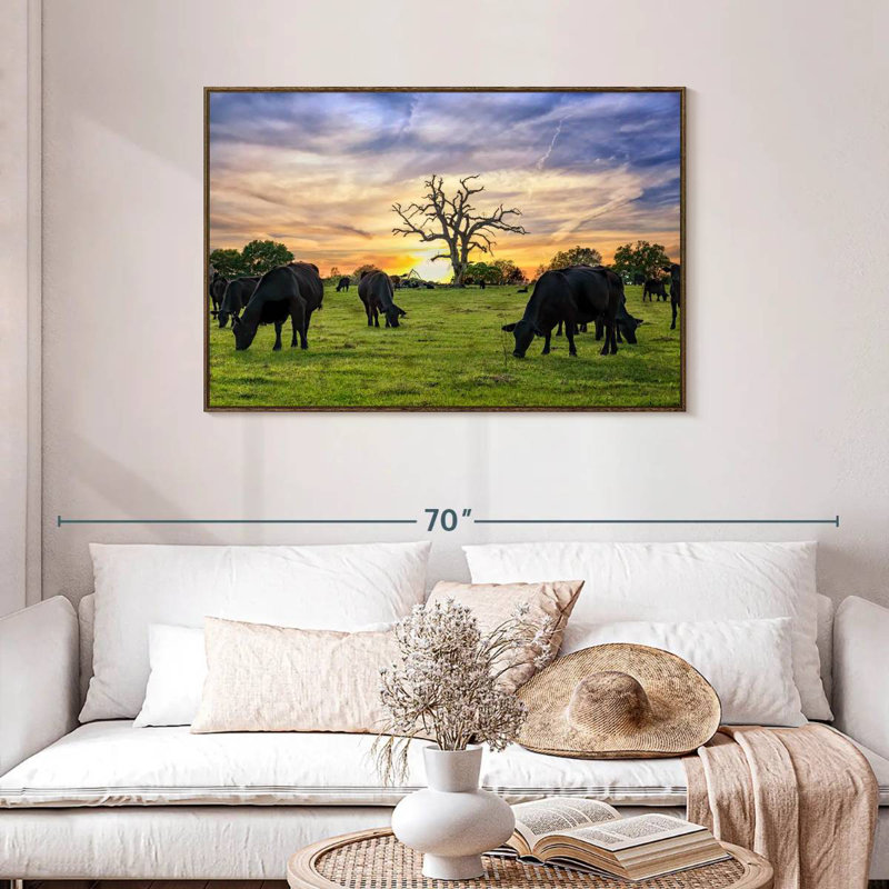 Pâturages Aberdeen Angus, Cadre flottant en noyer, 43 po x 29 po