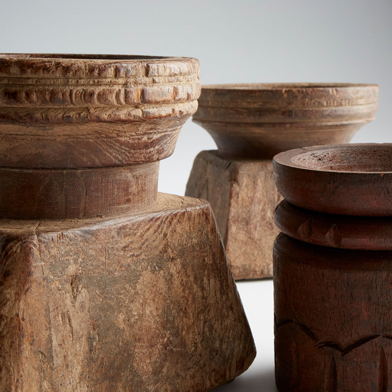 Figurines & Sculptures