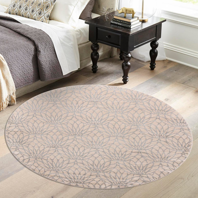 Glitzy Ikat Indoor Rug, Round 5'3"