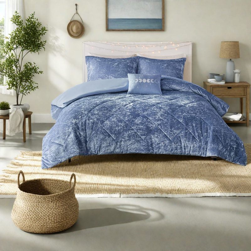 Luxurious Velvet Bedding Sets, Polyester Comfort, Modern Style For Home