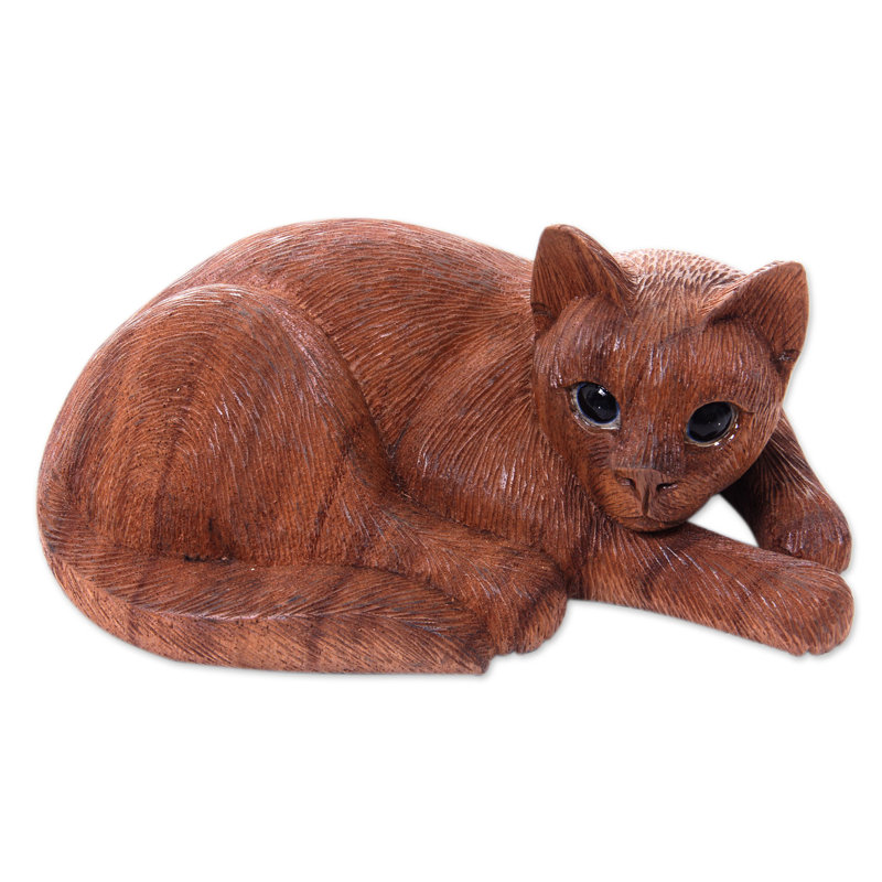 Sculpture de chat Filicia sculptée et peinte à la main