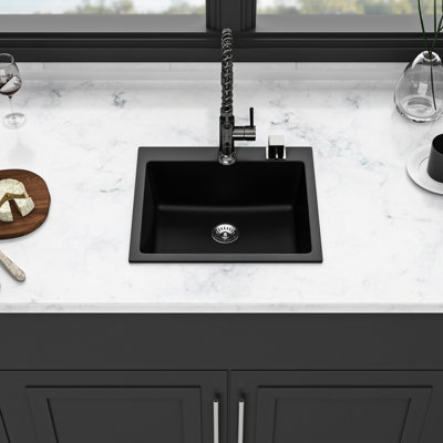 Évier de cuisine en quartz noir de 25 po x 22 po, solide et avec ouverture de drain standard pour commodité Accessoires de 25 po x 22 po inclus