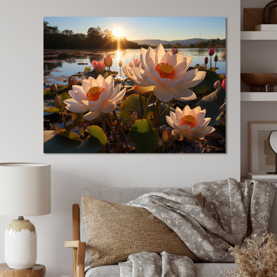 Champ de lotus blanc et jaune avec coucher de soleil, reproduction sur toile
