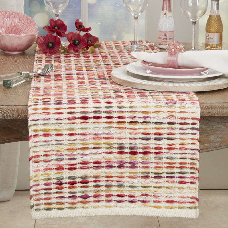 Esmeray Dining Linens