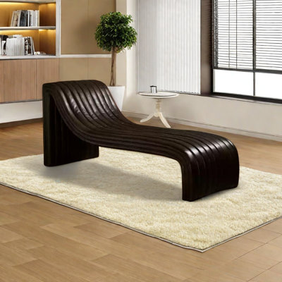 Chaise élégante au design artistique