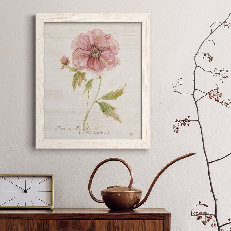 Soft Peony - peinture sur toile encadrée, H 44 po x l 31 po x P 1 po, Blanc