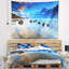 Tapisserie «Seashore Moeraki Boulders Under Cloudy Sky»-28502361