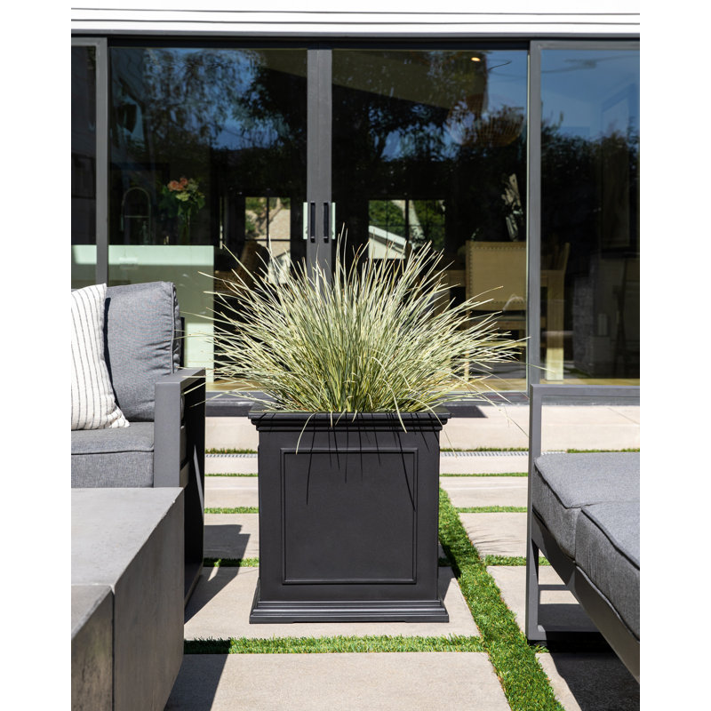 Abram Planter Box, Black