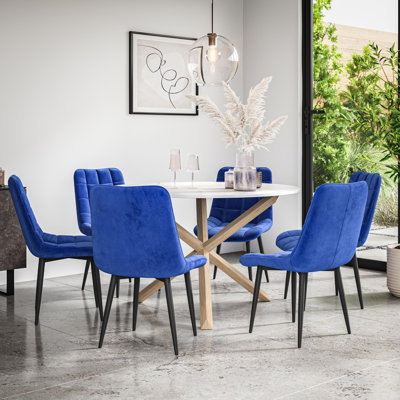 Darcus 6 - Person Dining Set