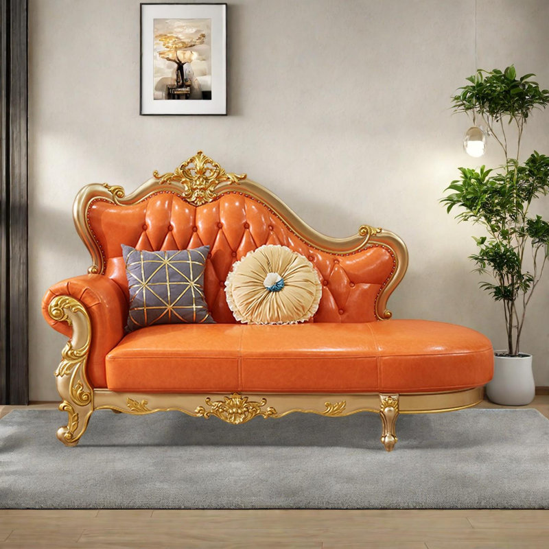 Chaise de luxe en chêne sculpté, Orienté à gauche (vu de face)