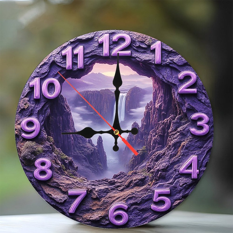 Horloge murale mauve en cascade