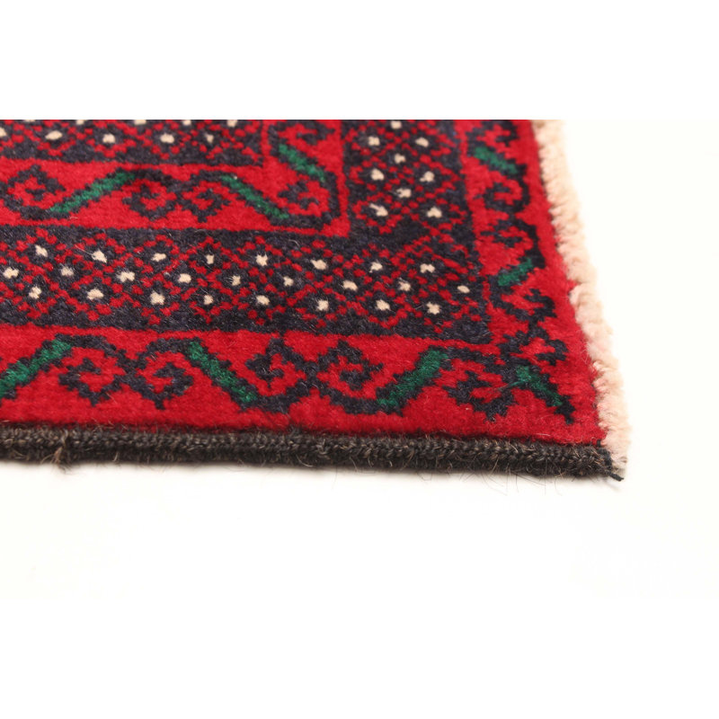 Tapis rouge Teimani 3 pi 5 po x 6 pi 6 po